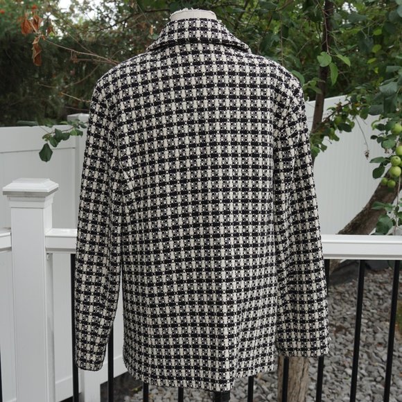 Black and White Plaid Jacket - Picture 5 of 5